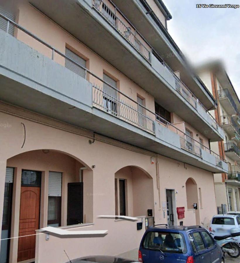 Appartamento Marilyn Monroe 2 San Benedetto del Tronto Buitenkant foto